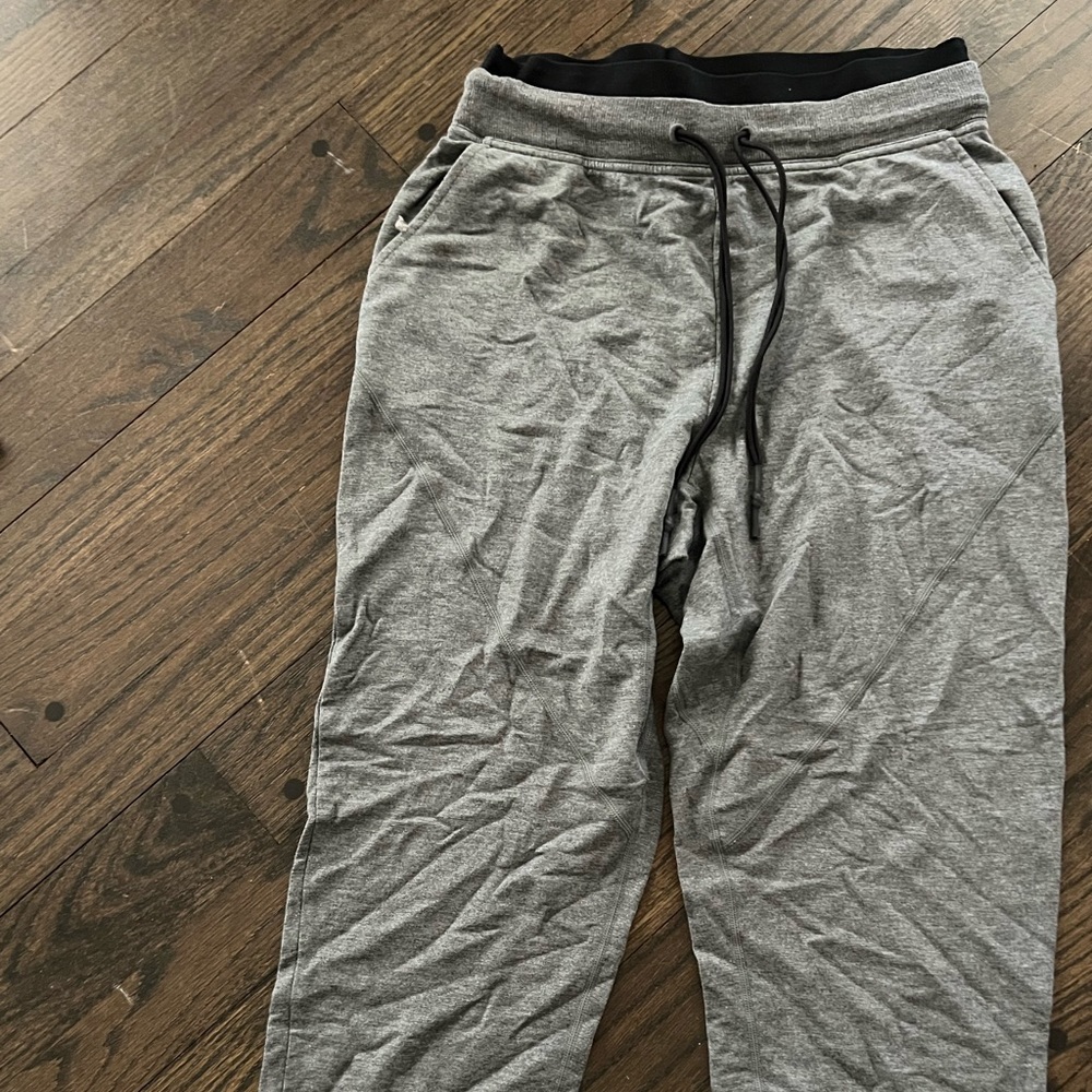 Jogger sweatpants with elastic band